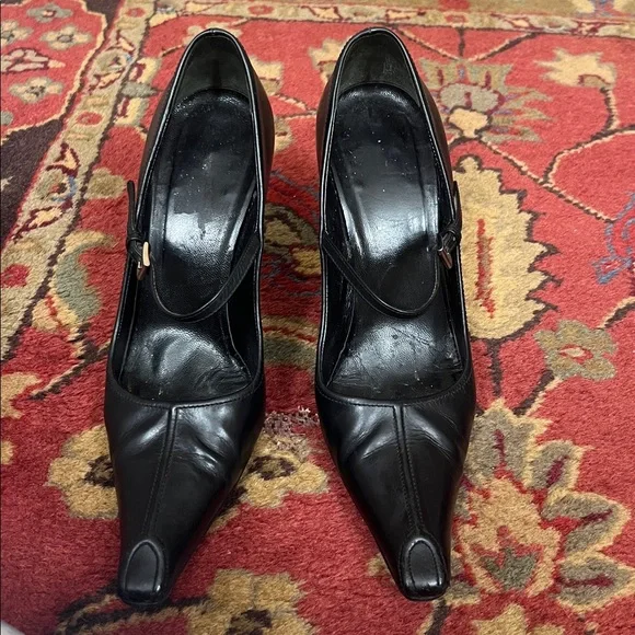 Authentic Prada mary jane stiletto heels. Size 37. - Picture 3 of 5